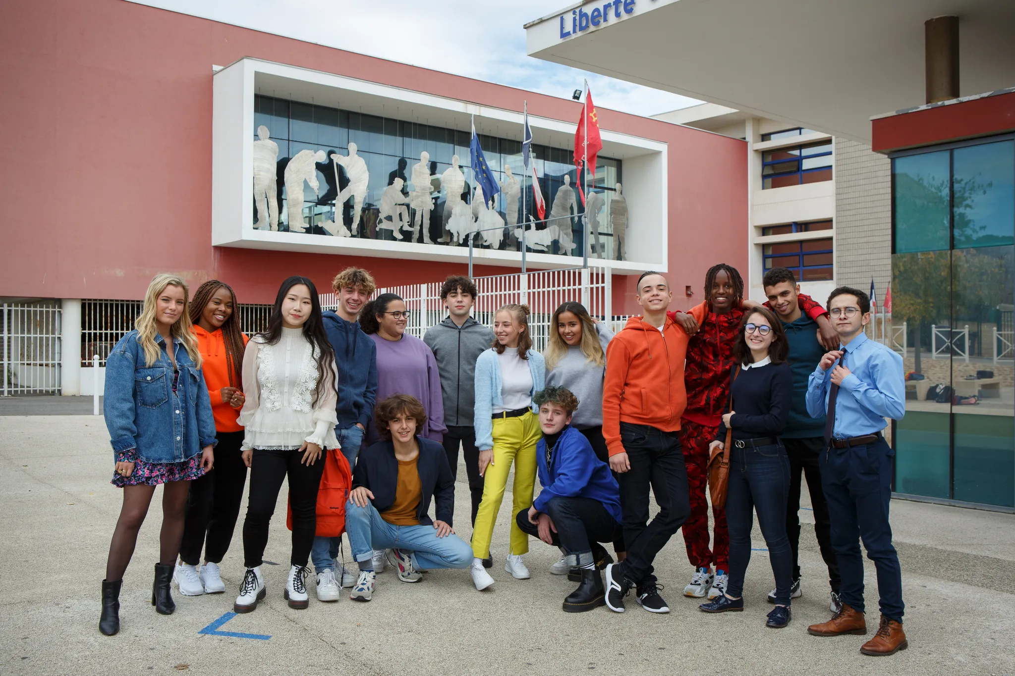 Casting en Occitanie : Adolescentes de 16 à 20 ans recherchées pour la série Askip